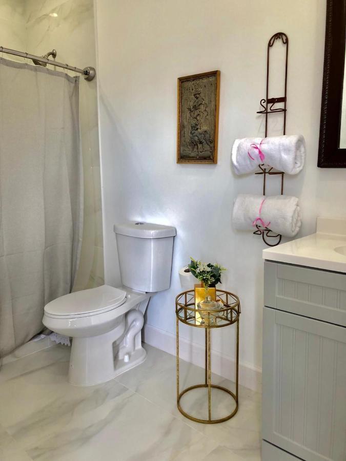 Private Suite Mins From Mia Free Parking Miami Dış mekan fotoğraf